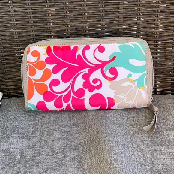 thirty-one Accessories - Thirty one spring coupon organizer